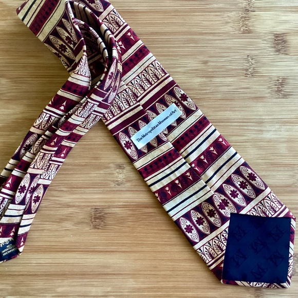 Metropolitan Museum of Art Men's 100% Silk Necktie Designer FLORAL Burgundy Gold - Picture 8 of 9